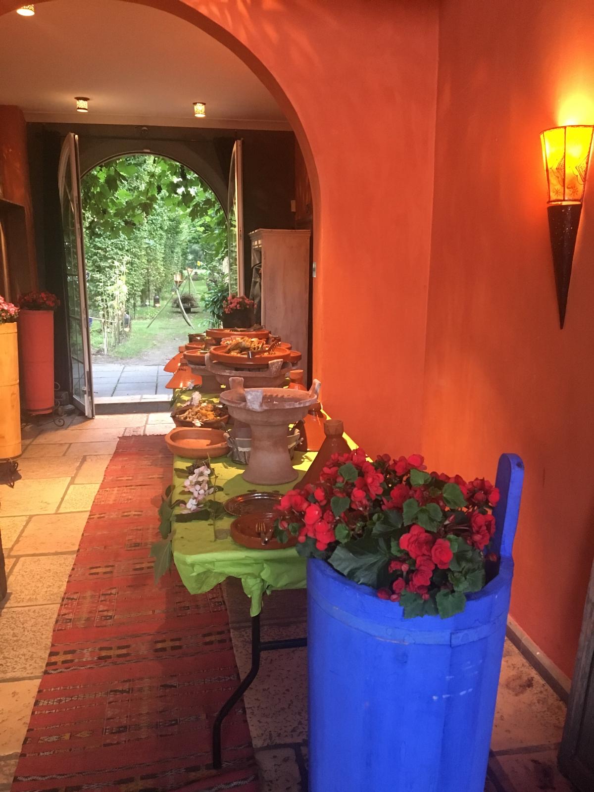 Lime Paint (Kalkverf) — warme terracotta muren met Marokkaans karakter